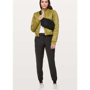 Lululemon On the Fly Jogger